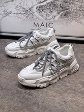 將圖片載入圖庫檢視器 ins學生透氣百搭增高老爹運動鞋
